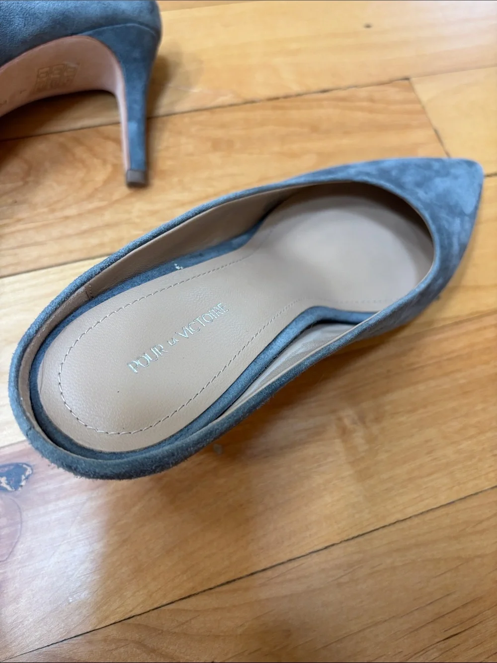 Pour La Victoire Smoky Slate Blue Suede Pointed Toe Daria Heels 7